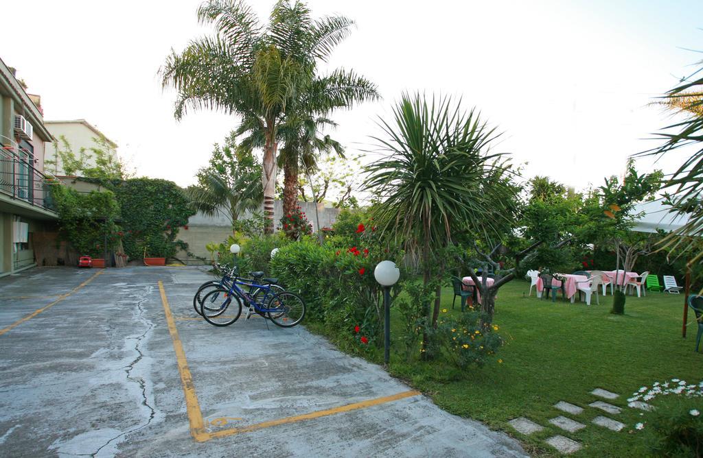 Villa Delle Vacanze Fiumefreddo di Sicilia Exterior foto