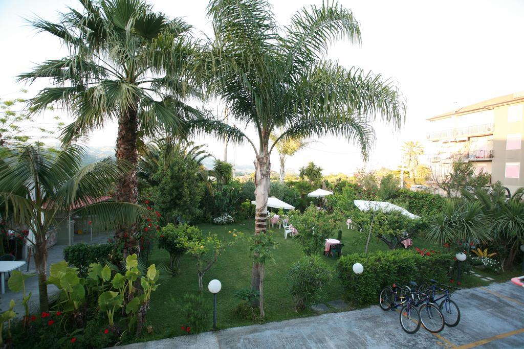 Villa Delle Vacanze Fiumefreddo di Sicilia Exterior foto