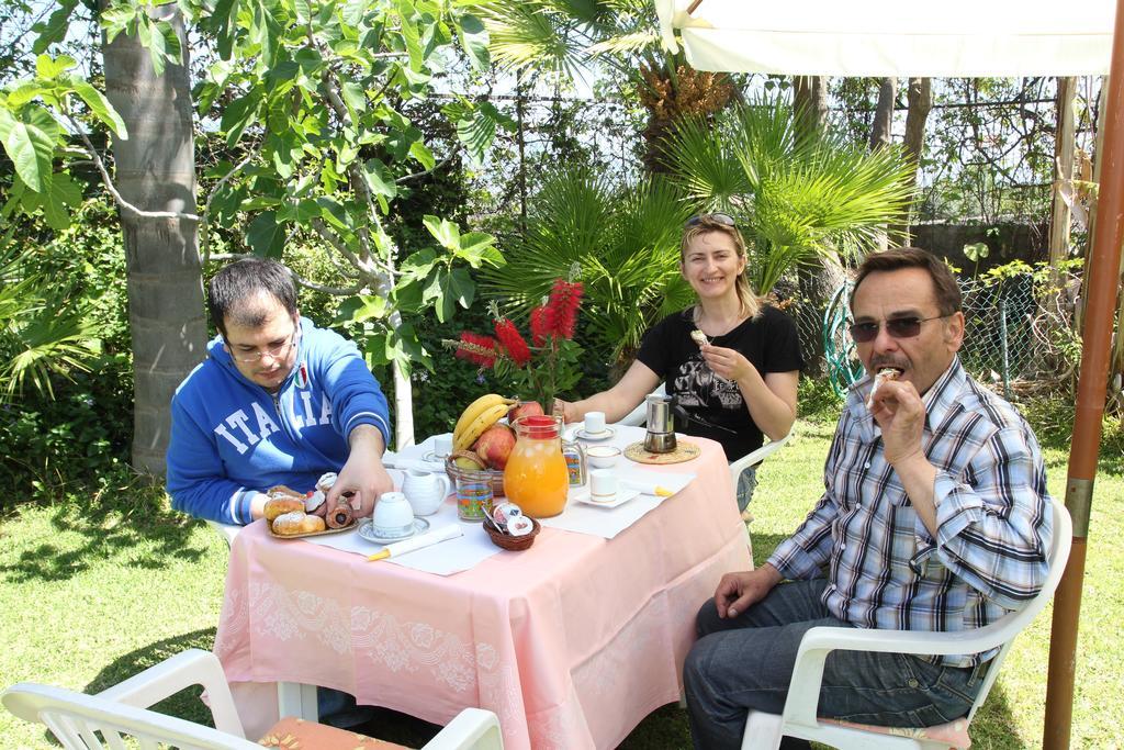 Villa Delle Vacanze Fiumefreddo di Sicilia Exterior foto