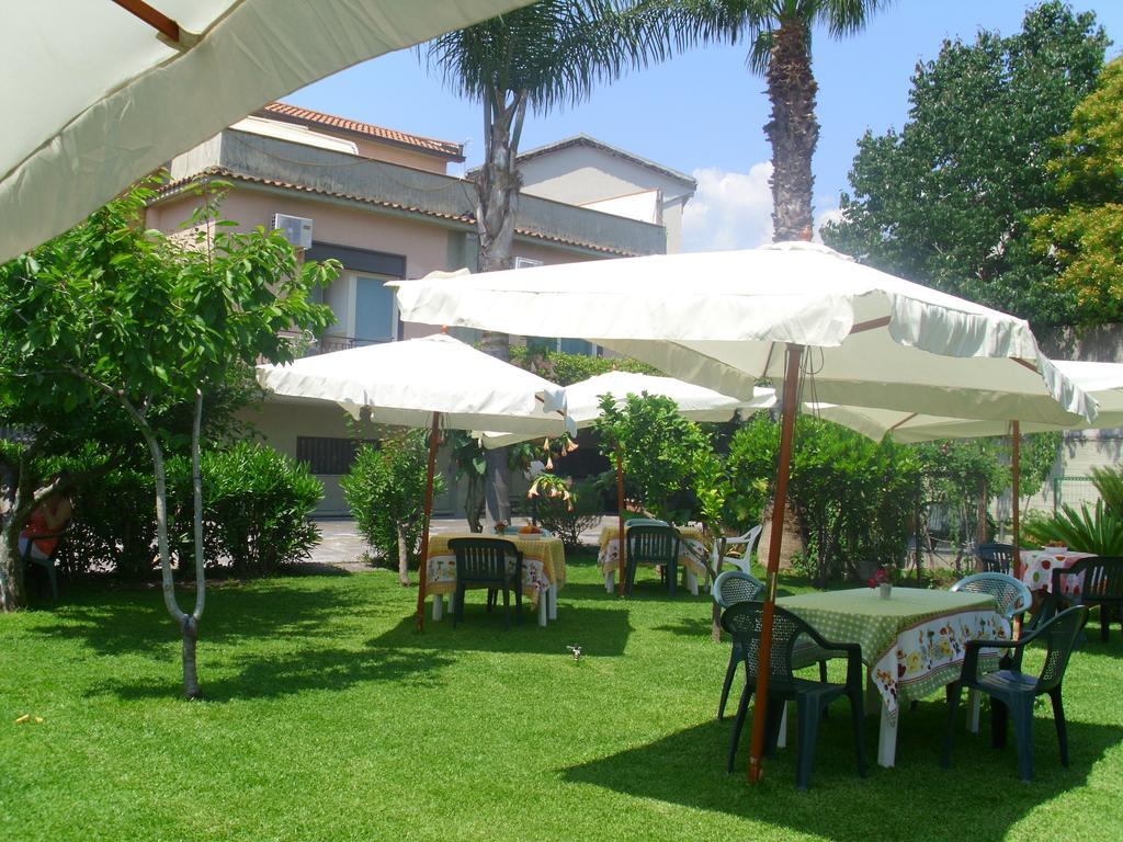 Villa Delle Vacanze Fiumefreddo di Sicilia Exterior foto