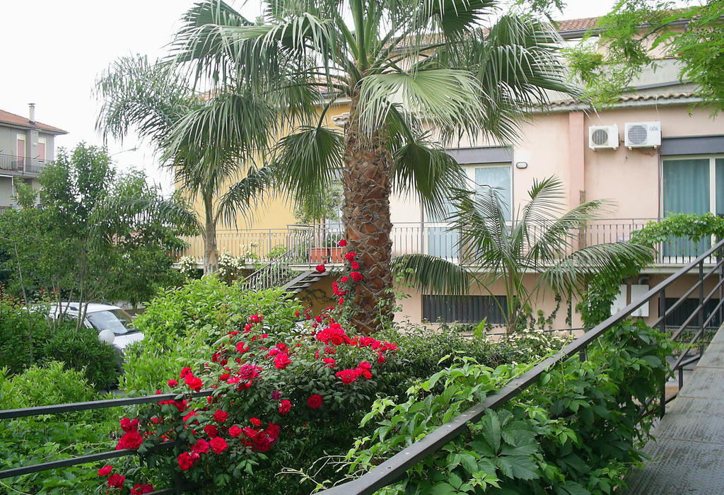 Villa Delle Vacanze Fiumefreddo di Sicilia Exterior foto