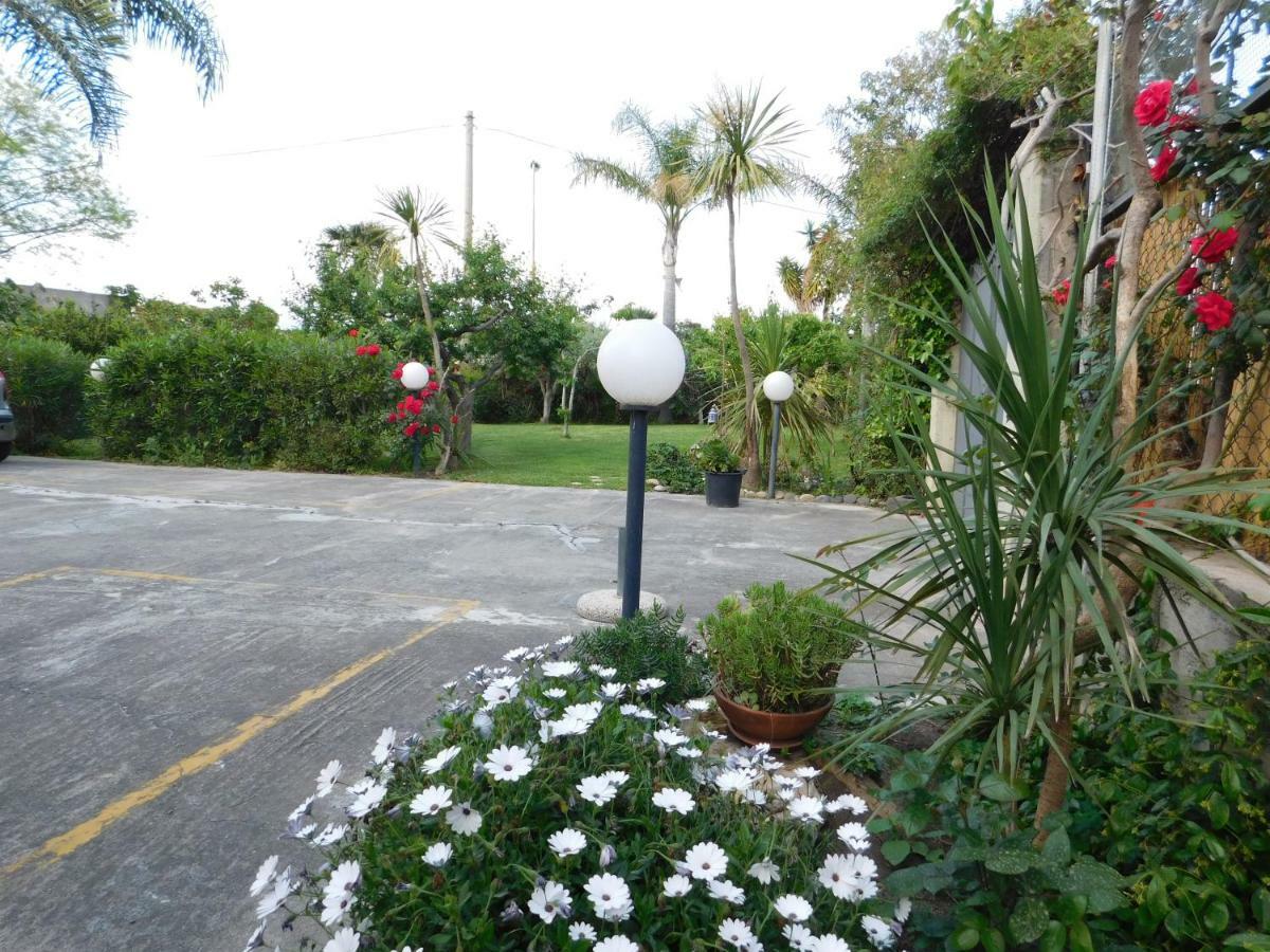 Villa Delle Vacanze Fiumefreddo di Sicilia Exterior foto