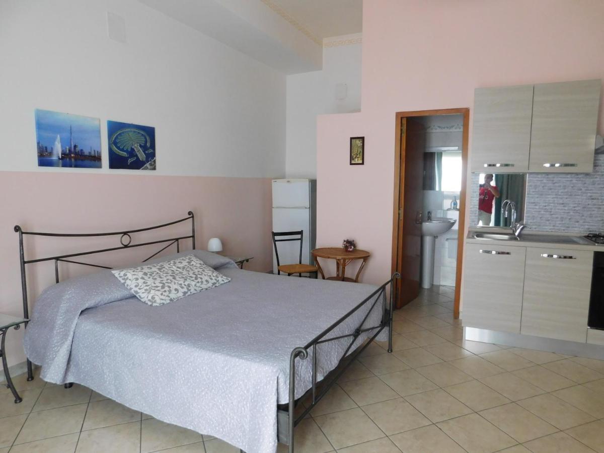 Villa Delle Vacanze Fiumefreddo di Sicilia Exterior foto